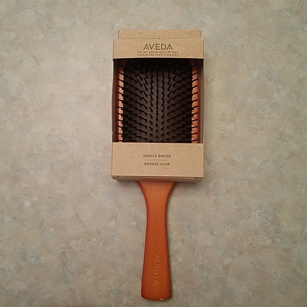 AVEDA- Paddle Brush Hairbrush